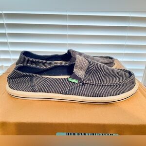 Sanuk Donna. Navy and white. Size 9. Slip on